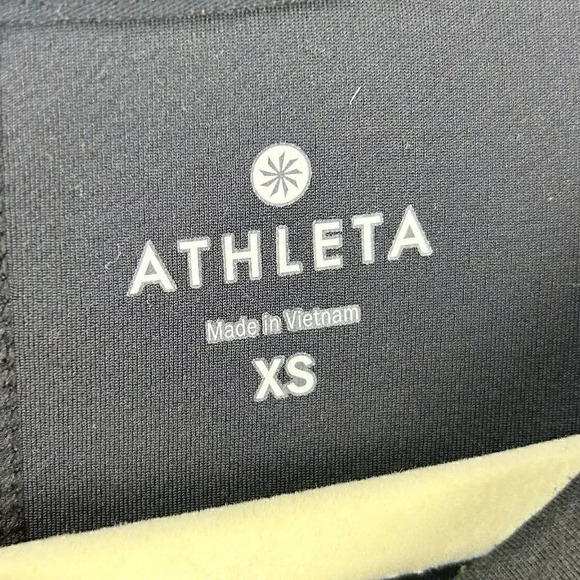 Athleta Fuse Tee Thermal Training Shirt, Size XS, Short Sleeves, Black - Picture 5 of 6
